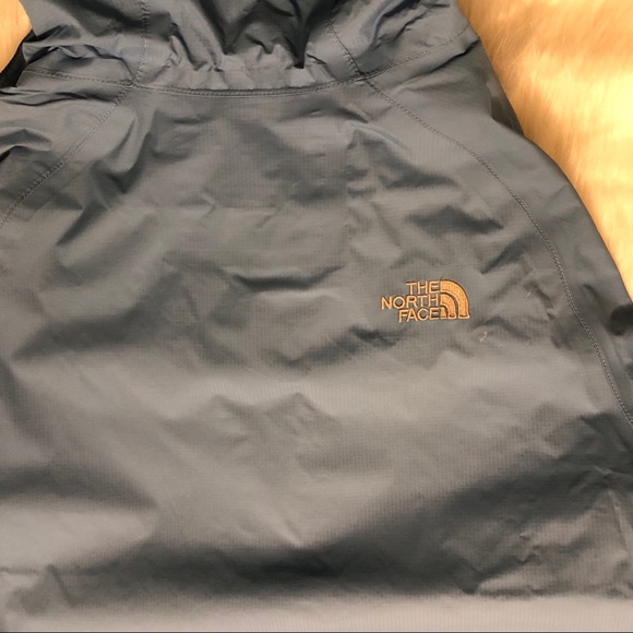 North face rain jacket - Picture 6 of 7